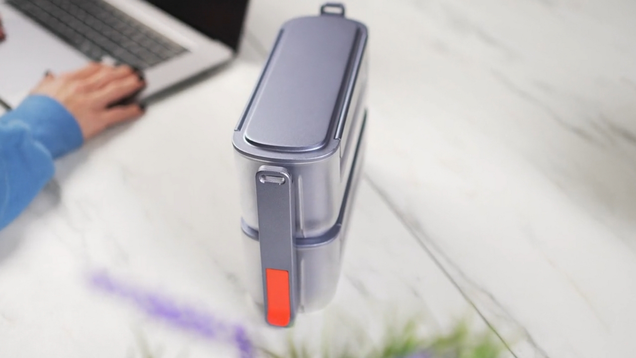 Vertical Lunchbox designed by Ebite Inc_1